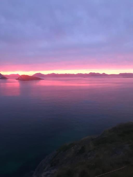Trivelig Fritidshus Pa Arnes, Senja Straumstad Exteriér fotografie